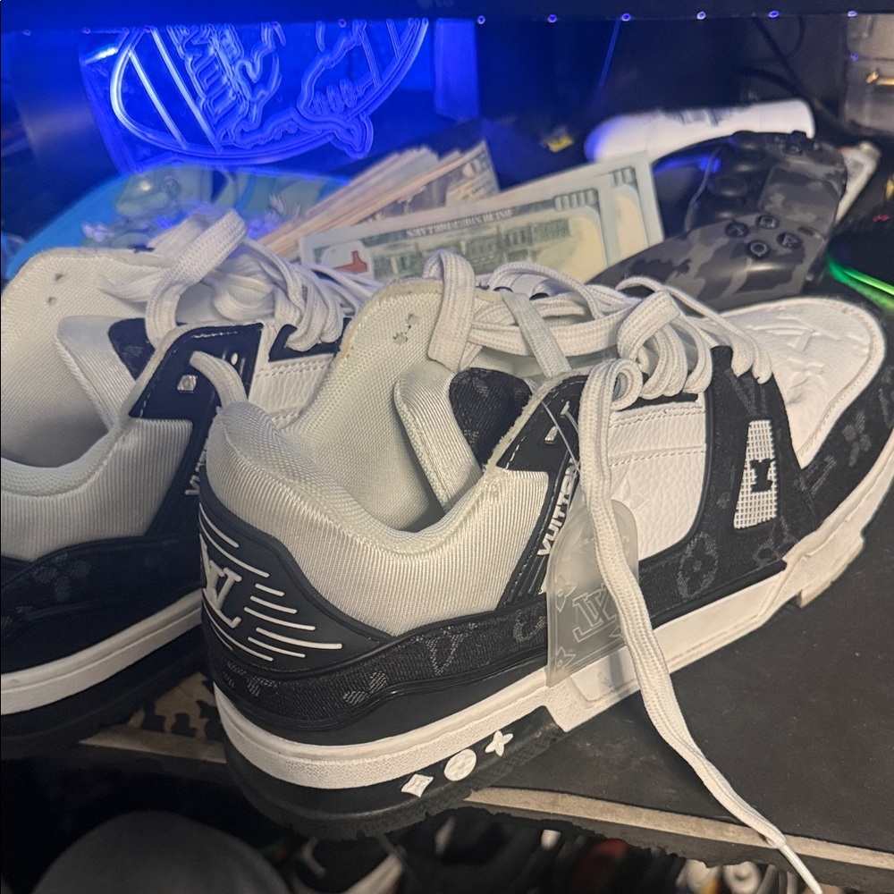 Louis Vuitton Black and White Men's Sneakers
